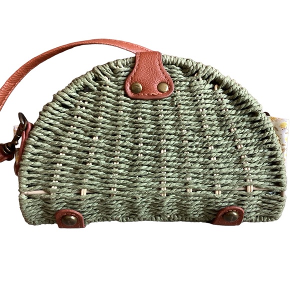Vintage Style Small Green Wicker Bag Taco Crescent Shaped Boho - Picture 4 of 8